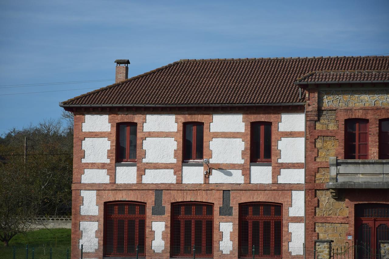 Albergue Familiar De Pintueles Pilona Bagian luar foto
